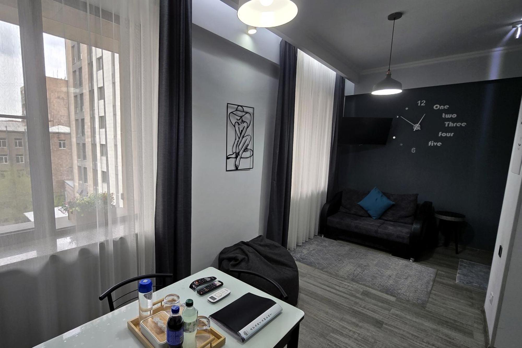 L&L. Apartment เยเรวาน ภายนอก รูปภาพ